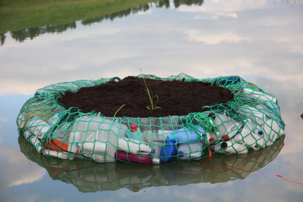 Floating Island, Bruno Muzzolini