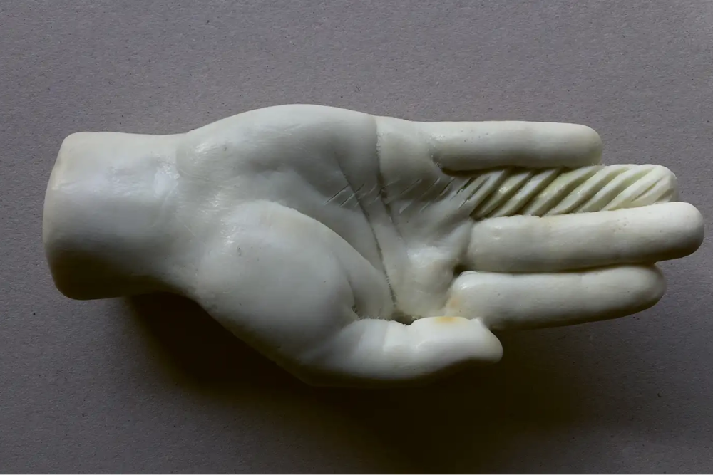MIRCEA CANTOR, MY HAND AS SOAP, 2017, ALEPPO SOAP, 21 × 9 × 5.5 CM, COURTESY OF THE ARTIST AND MAGAZZINO, ROME