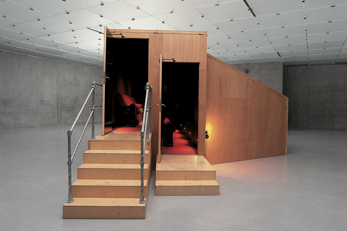 Janet Cardiff & George Bures Miller The Paradise Institute, 2001 Veduta dell’installazione, “The Secret Hotel”, Kunsthaus Bregenz, Austria, 2005 Courtesy gli artisti e Luhring Augustine, New York Foto Markus Tretter