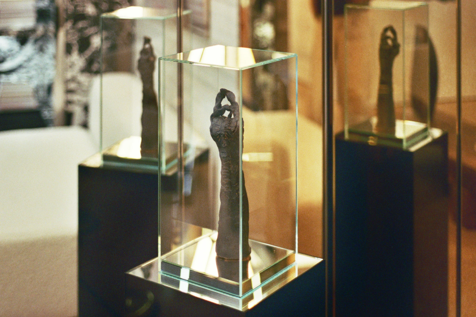 Simone Fattal, Greek Goddess, 2009. Stoneware with engobe