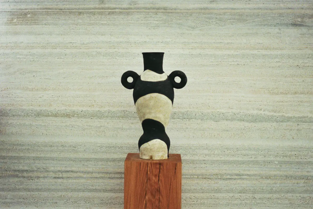 Peter SCHLESINGER Untitled 2024 Glazed ceramic