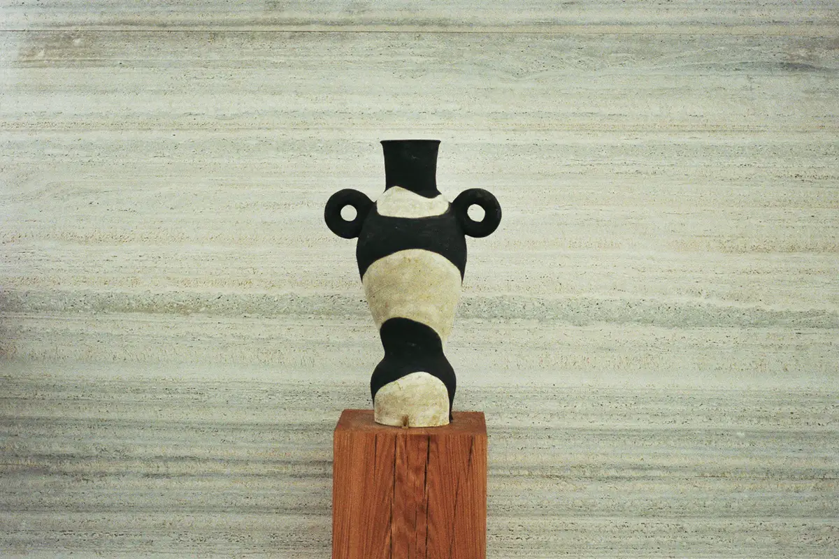 Peter SCHLESINGER Untitled 2024 Glazed ceramic