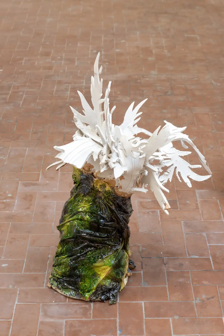 Gobbo verde, ceramica smaltata, 2024