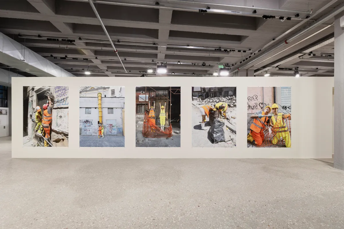 Juergen Teller 7872 © Margarita Yoko Nikitaki for Onassis Stegi