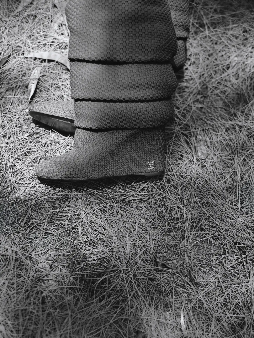 Louis Vuitton FW25 special story, photography Timothy Schaumburg_04