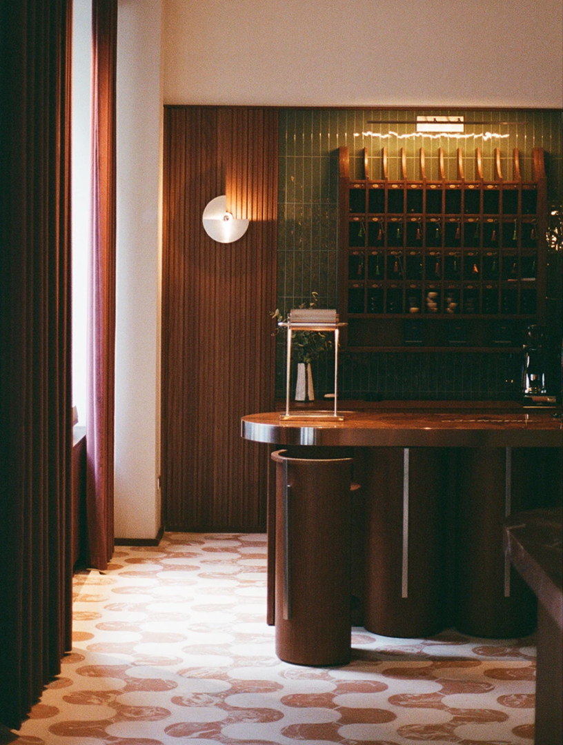 Satinine’s new Milan store: intimacy, architecture, and modern perfumery