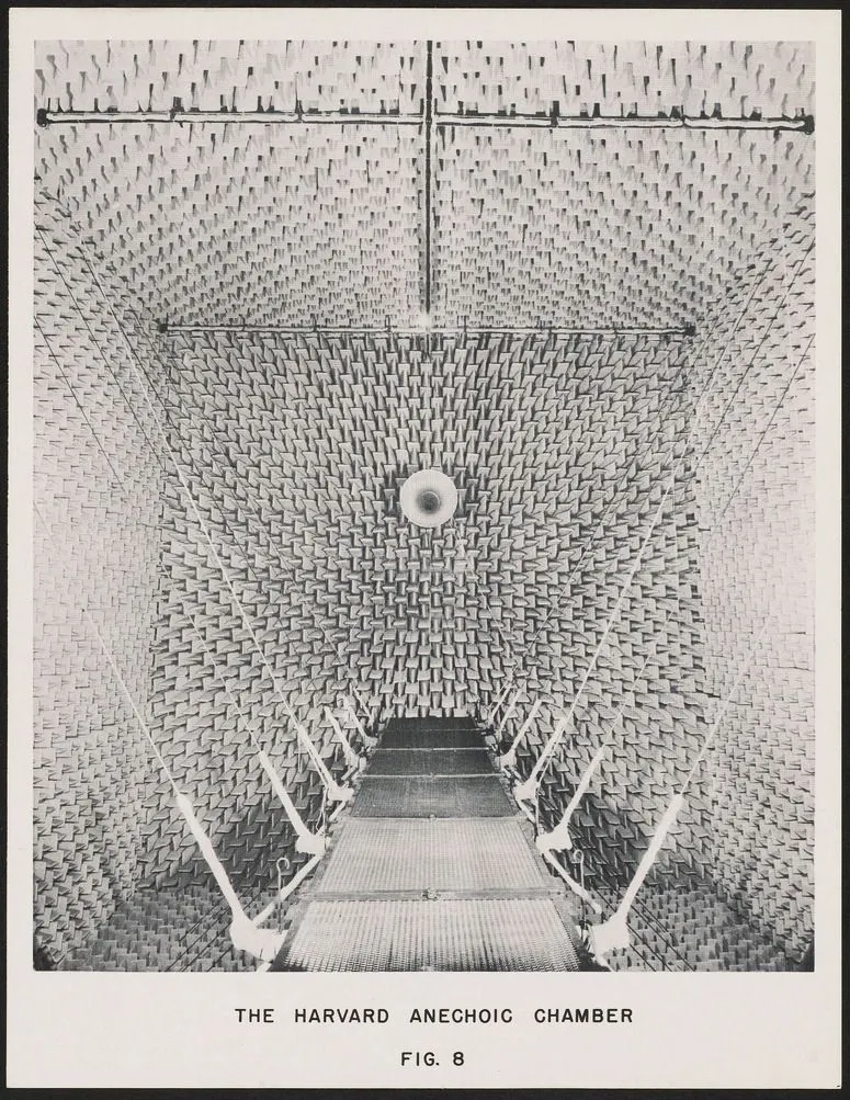 geometric sound chamber