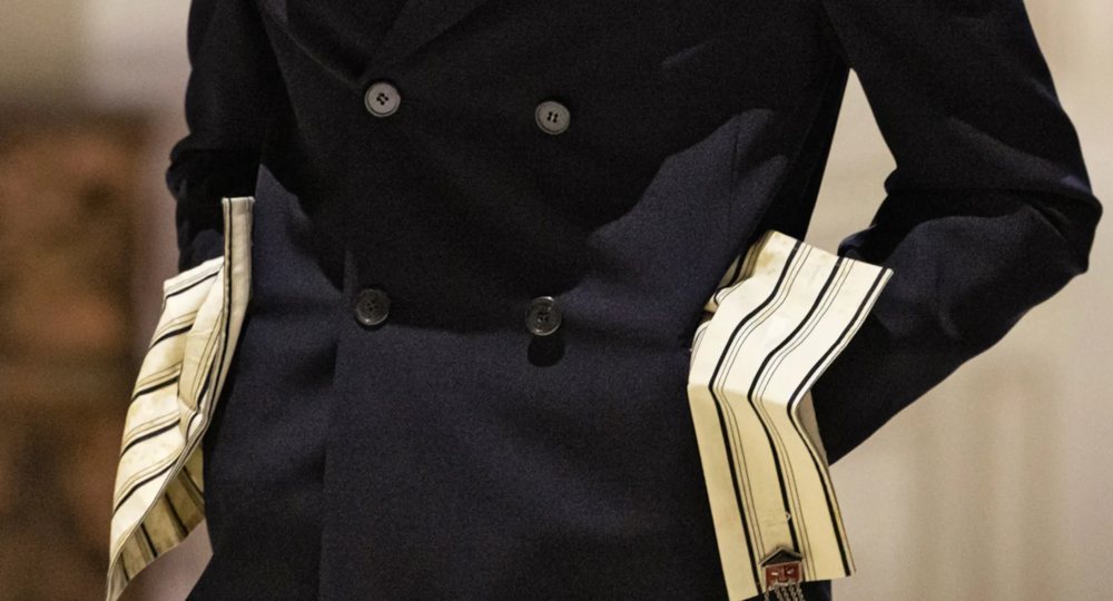 Prada FW26, Cuff details