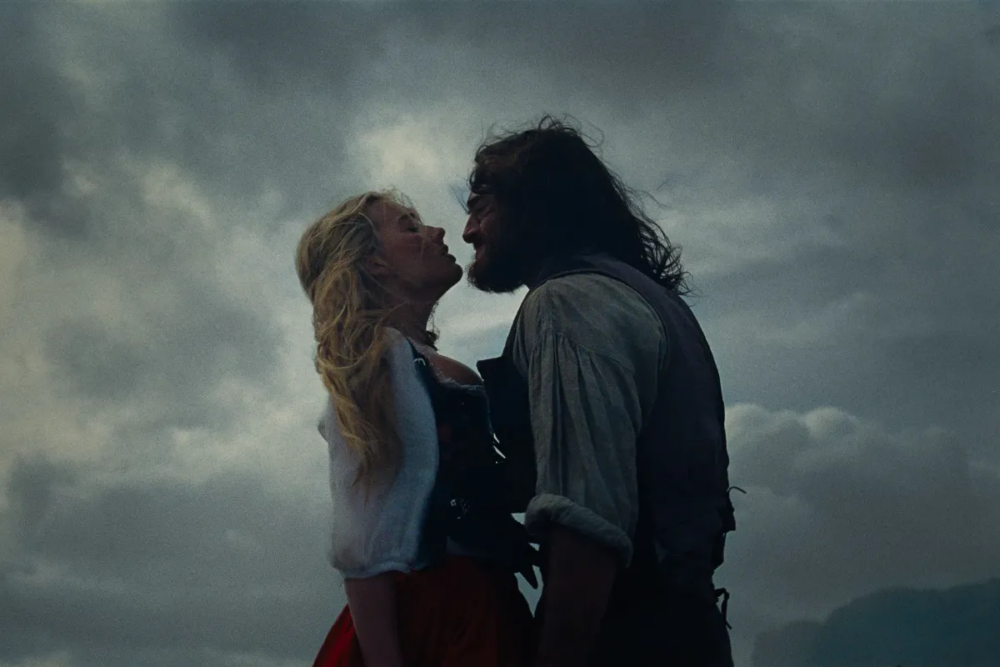 Fotogrammi del film “Cime Tempestose”