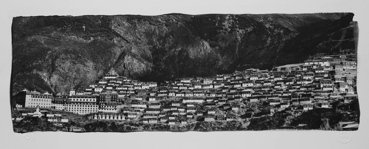 Monastero di Baiyu, Sichuan, 1995. PH. Zhang Chaoyin