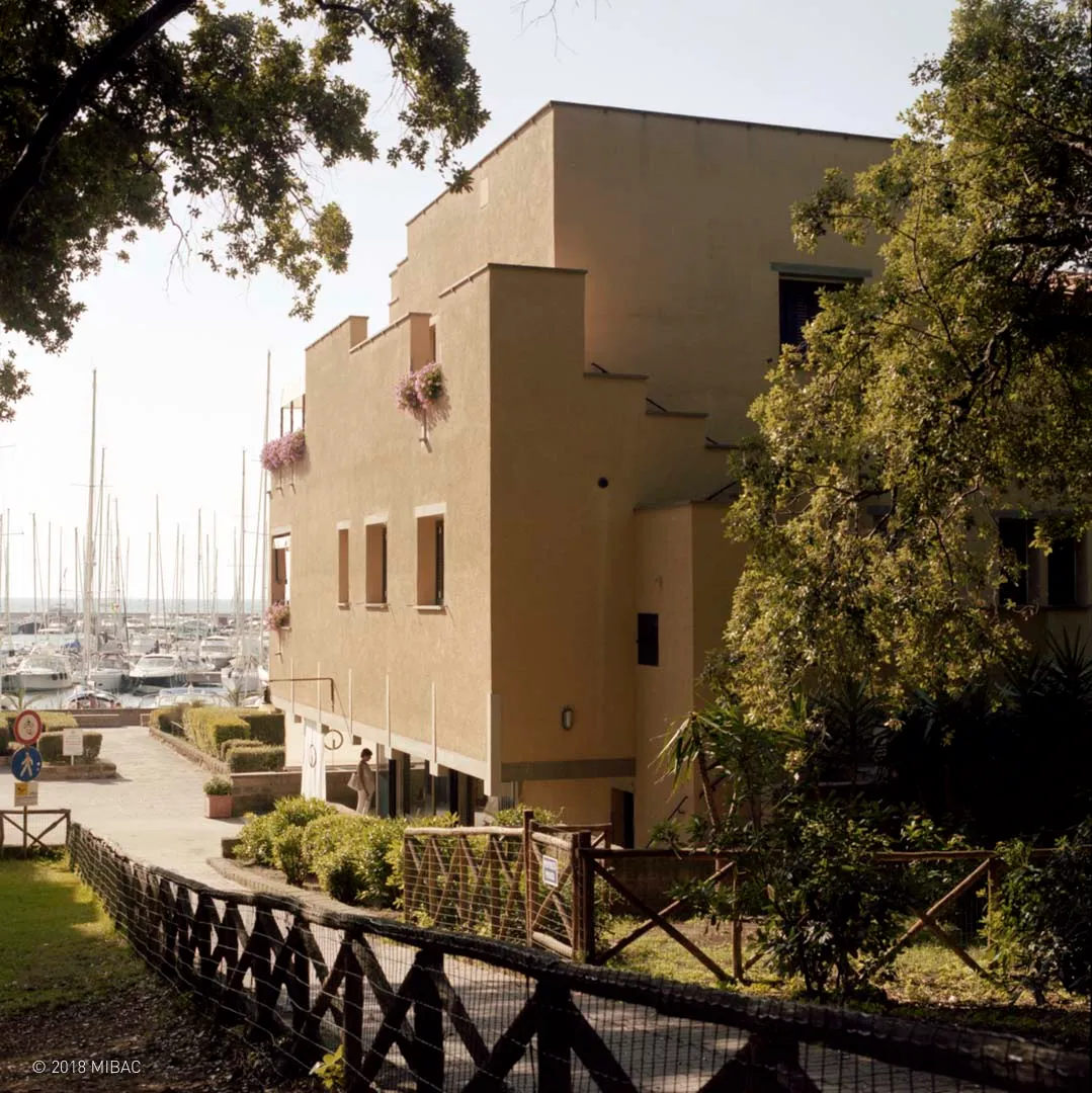 Scorcio del complesso residenziale di Iganzio Gardella a Punta Ala