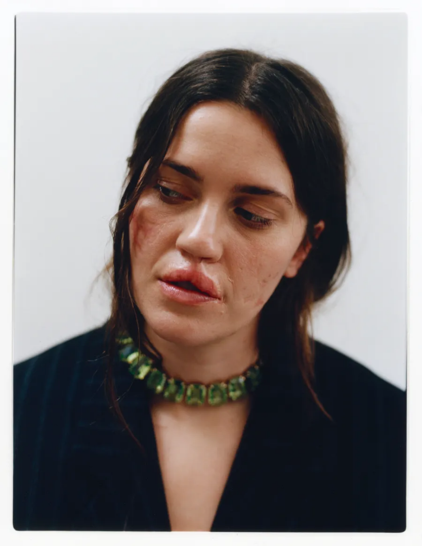 Veronica-wears-blazer-Missoni-necklace-Swarovski.