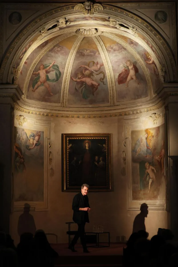 Alfredo Jaar, Prada Frames – day 3. Speech