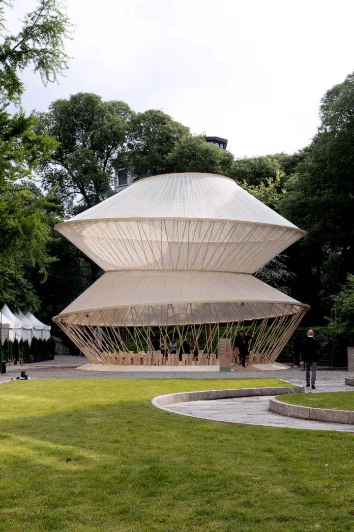 Hero, Day Time — The Garden Pavilion – yurta decostruita di Kulapat Yantrasast per ACDF