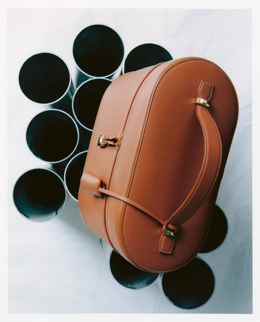 Loro Piana calfskin Extra Softy case L30, photography Adrien Dubost