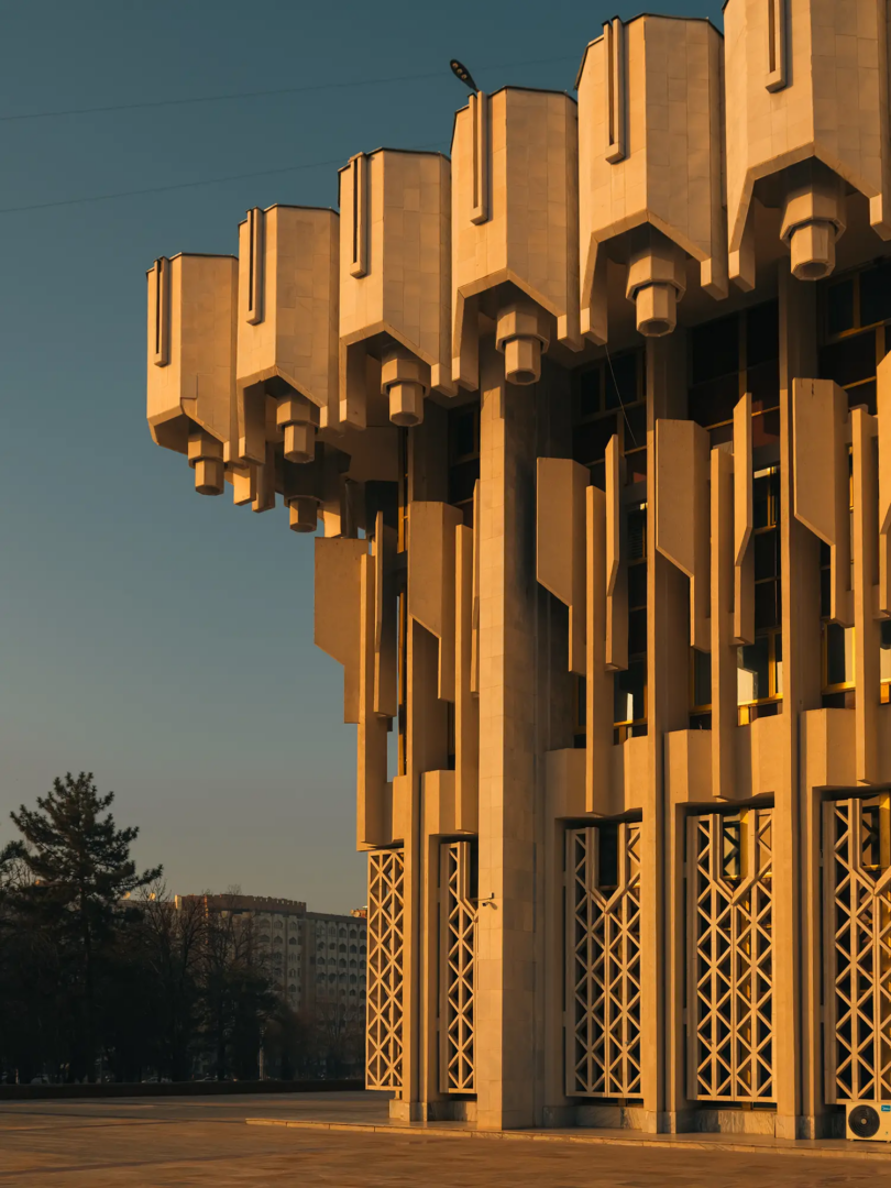 Peoples’ Friendship Palace, Tashkent, photography Romain Laprade