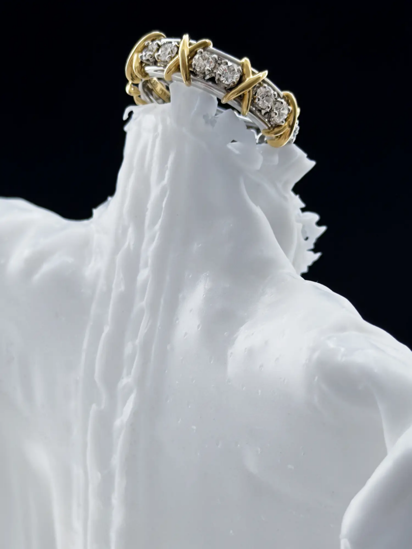 Sixteen stone ring in yellow gold and platinum with diamonds Tiffany & Co., photography Nick Knight