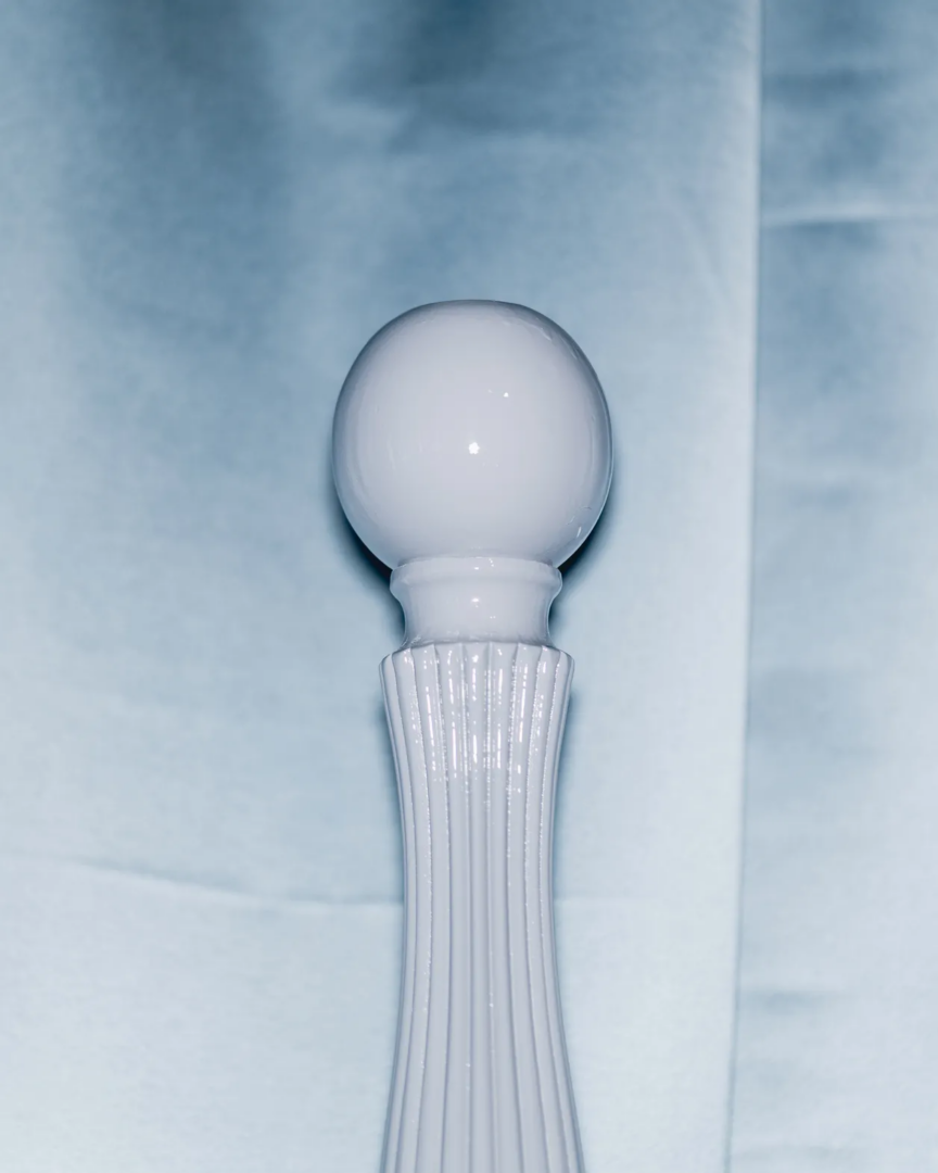 Tacchini, Material Anthology. Foto Andrea Venturini