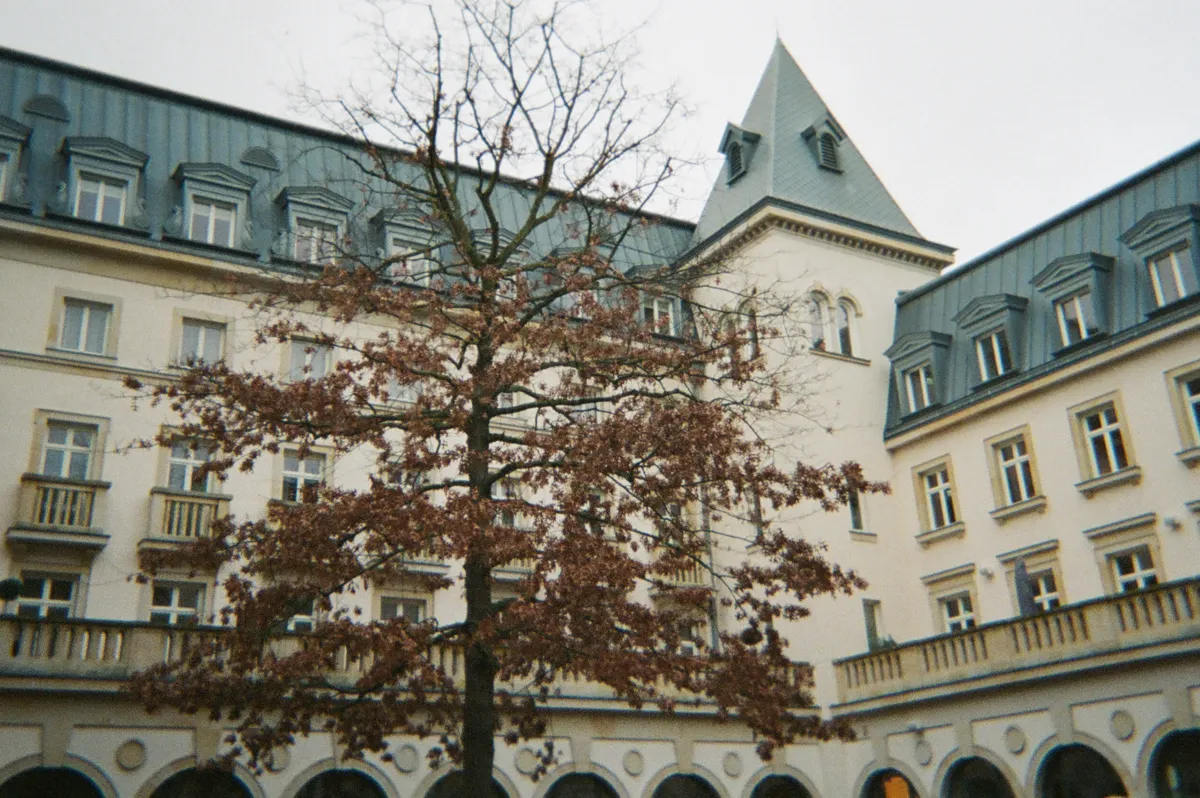The courtyard during winter time, The Florentin Frankfurt