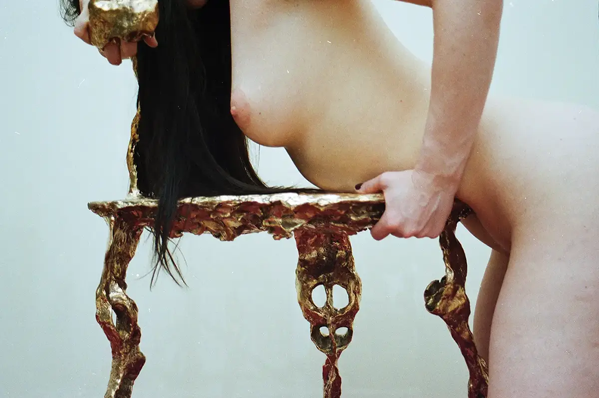 Vagujhelyi Orthos Throne Chair_01