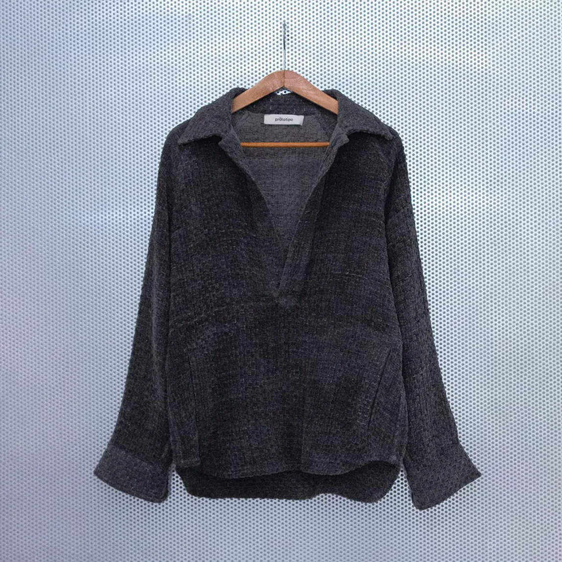 Hemp and Cotton Jacquard Polo Shirt / Check Pattern / charcoal black