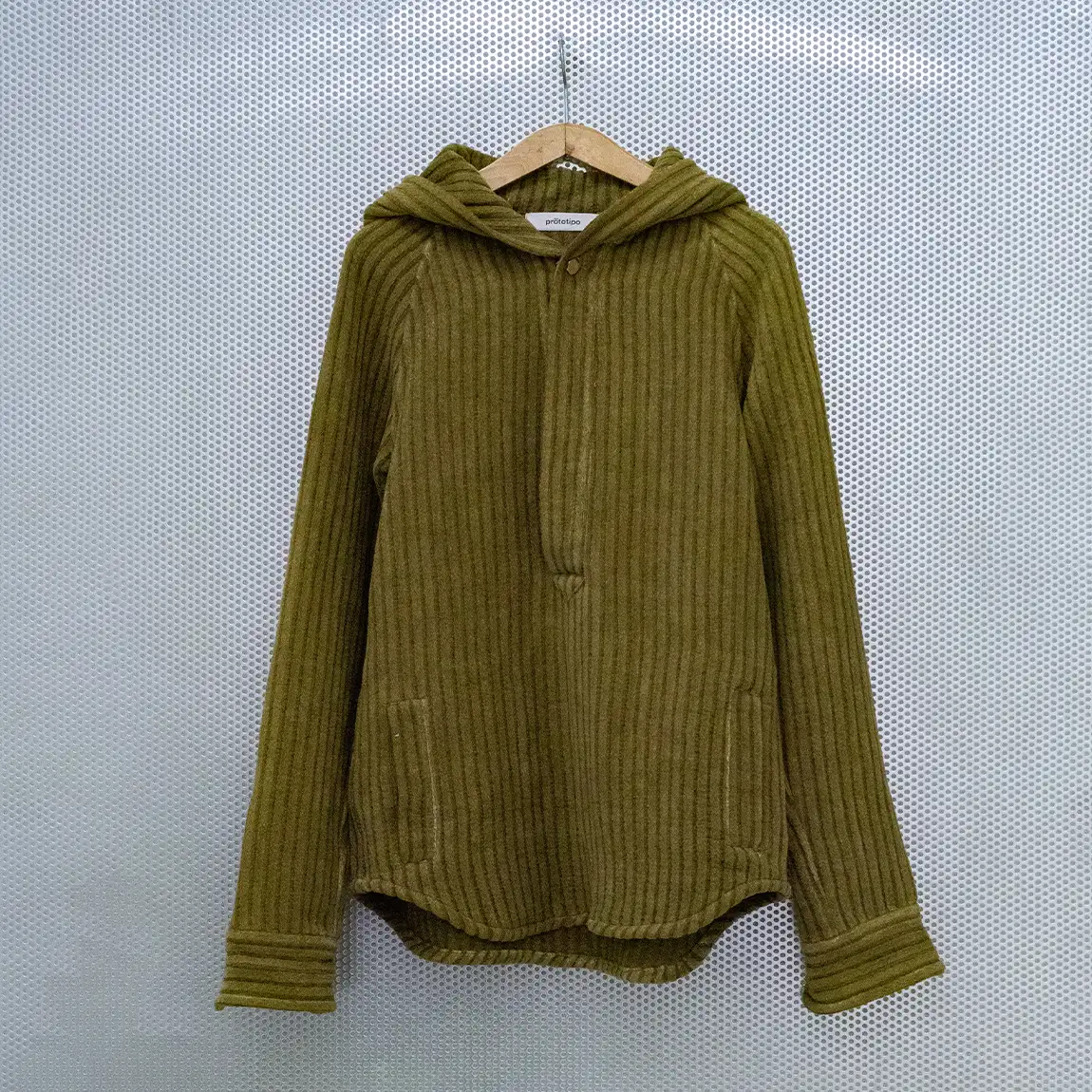 Green Hoodie in Corduroy made out of Hemp and Cotton Textiles and Fabrics
