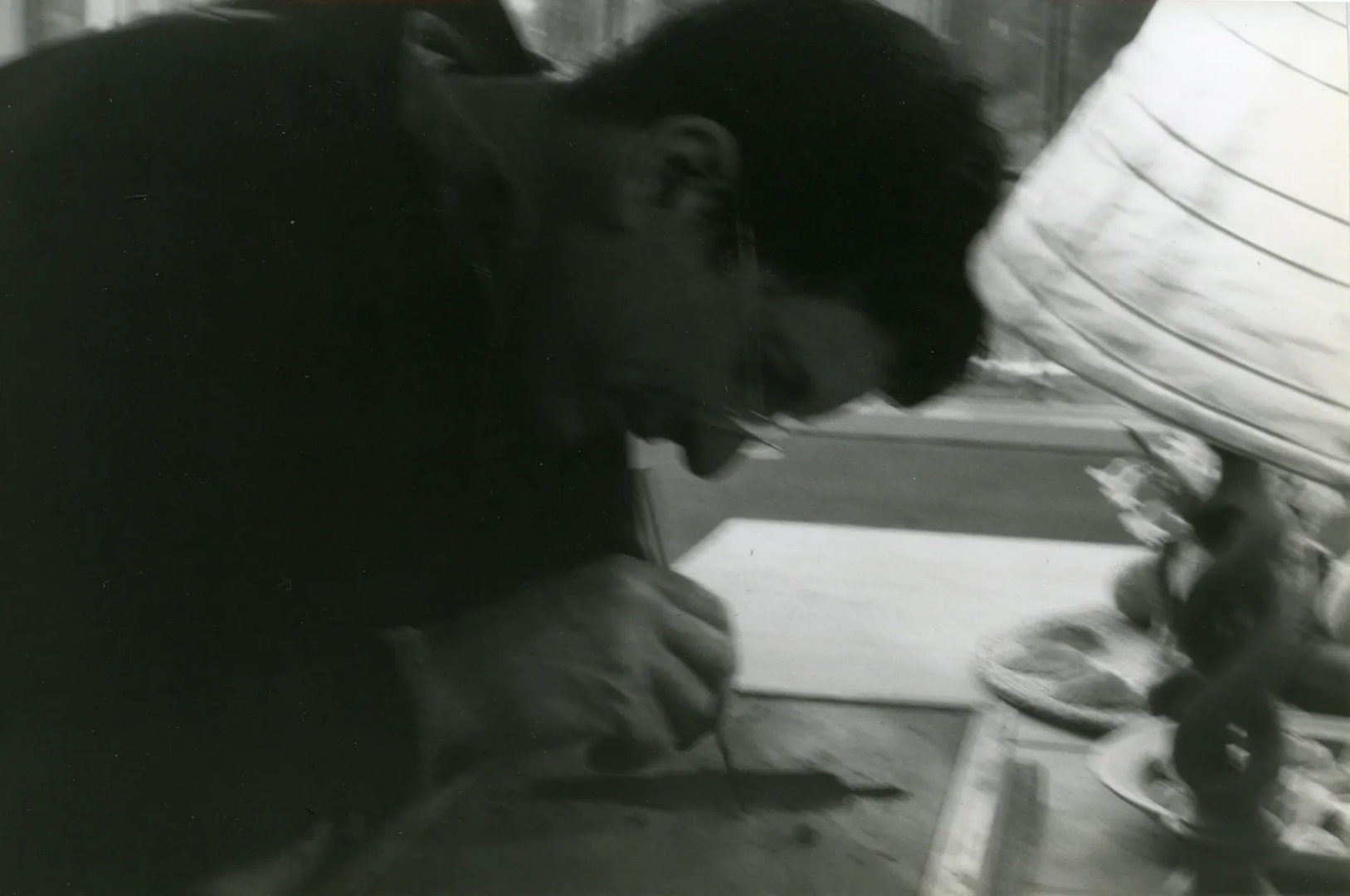 Antony Gormley drawing at night, 1993.