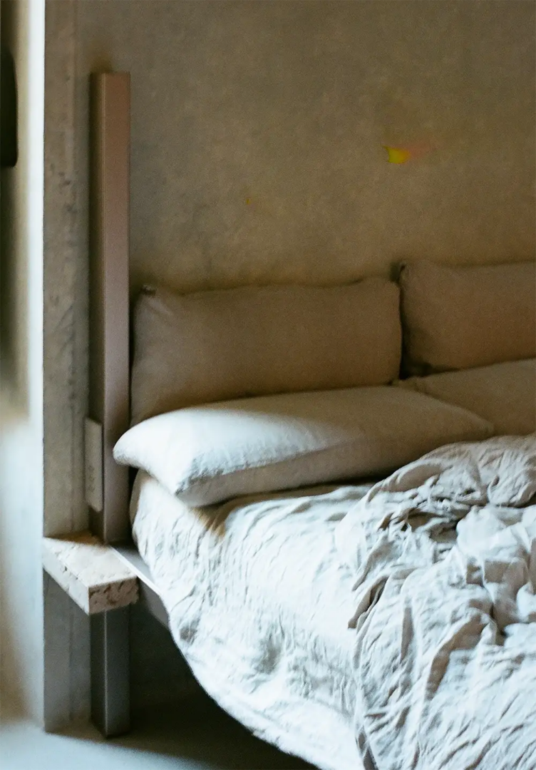 Camera da letto, Nomos Roma