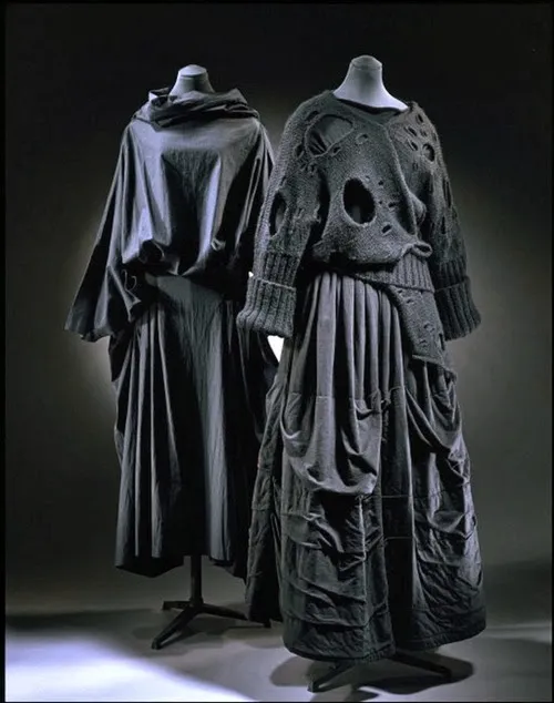 Comme des Garçons 1981, Black collection by Rei Kawakubo