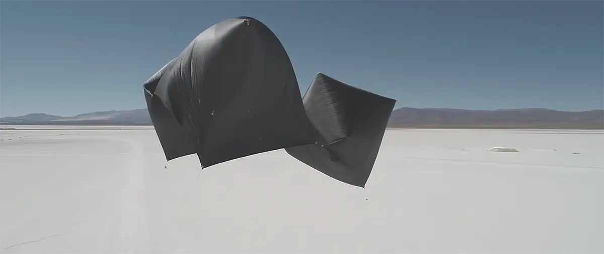 Fly with Pacha, into the Aerocene 05
