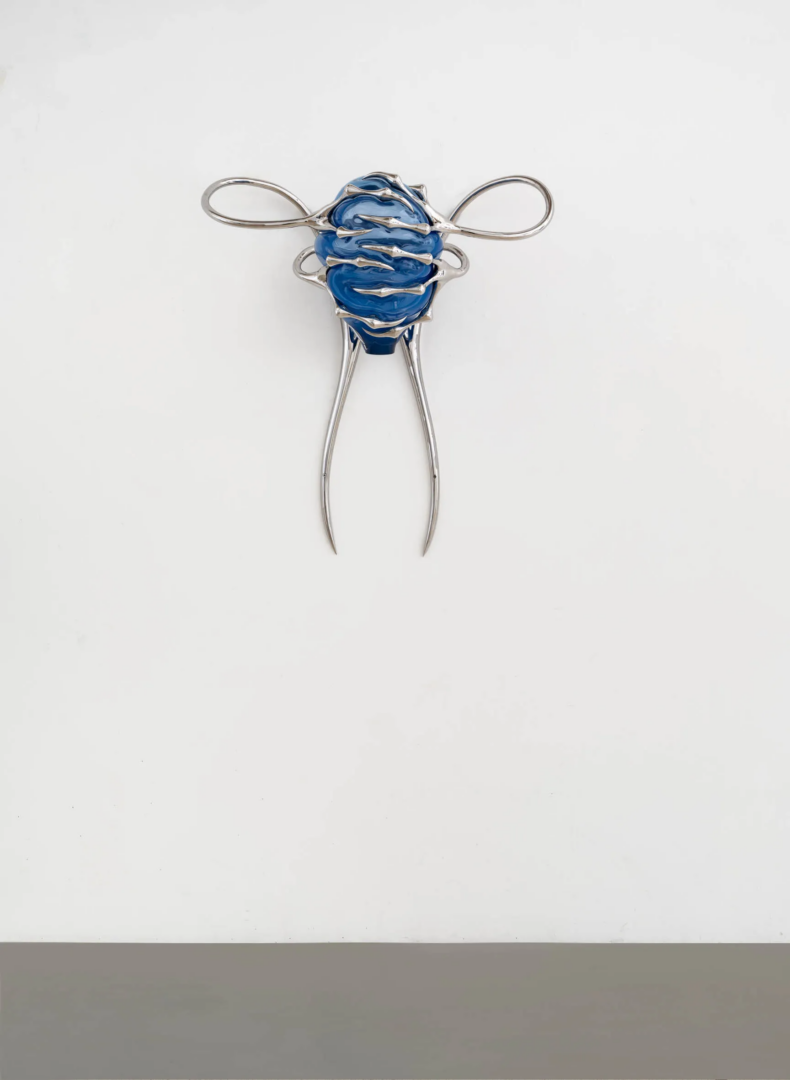 Hannah Levy, Untitled, 2025. Stainless steel, glass. Courtesy of MASSIMODECARLO. Photo by Adam Reich