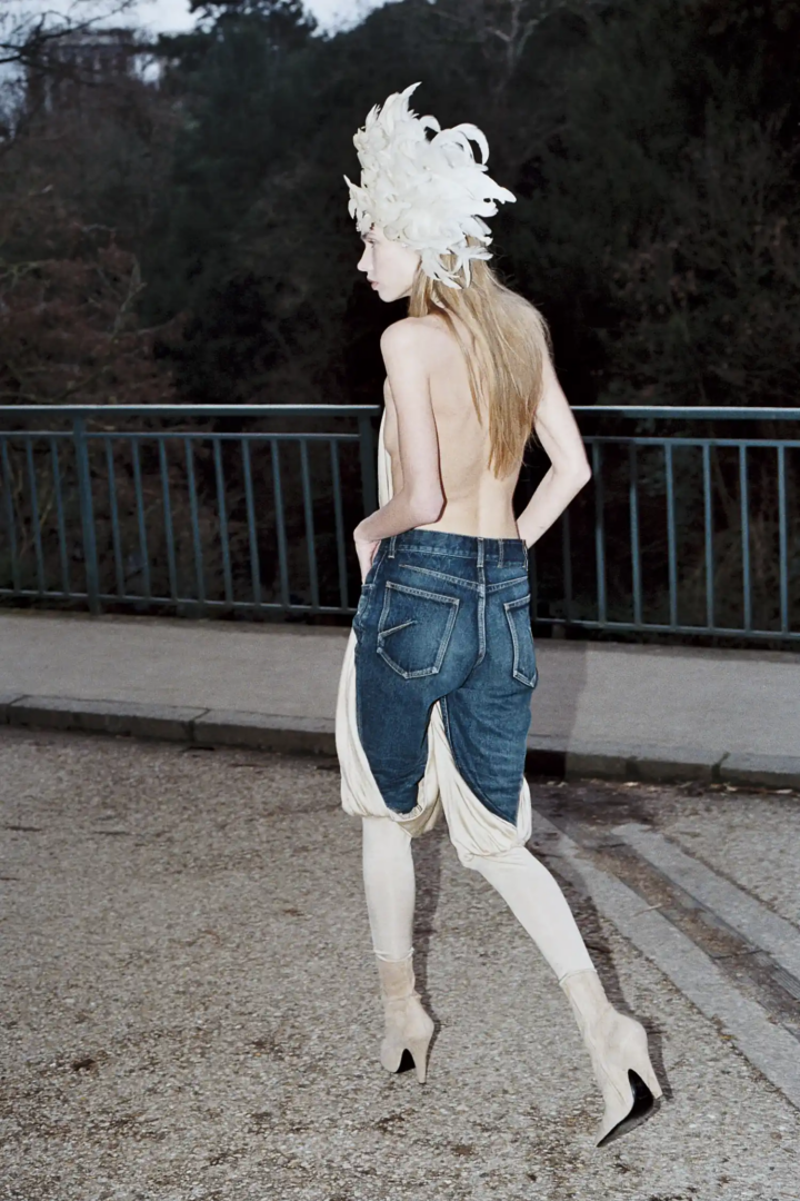 Jumpsuit and shoes Alaïa, vintage hat stylist’s own. Photography Oriane Verstraeten, styling Leonie Volk