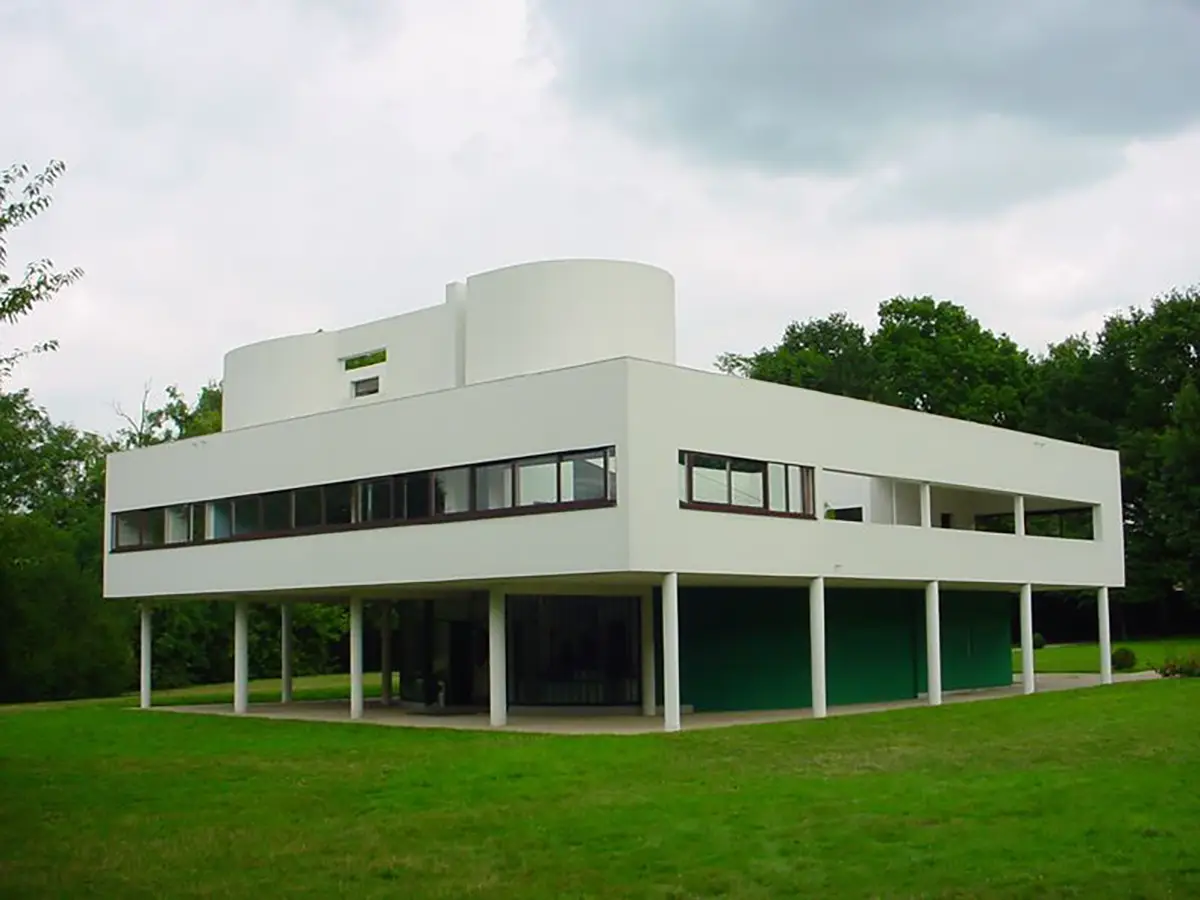 Villa Savoye di Le Corbusier esempio di architettura modernista