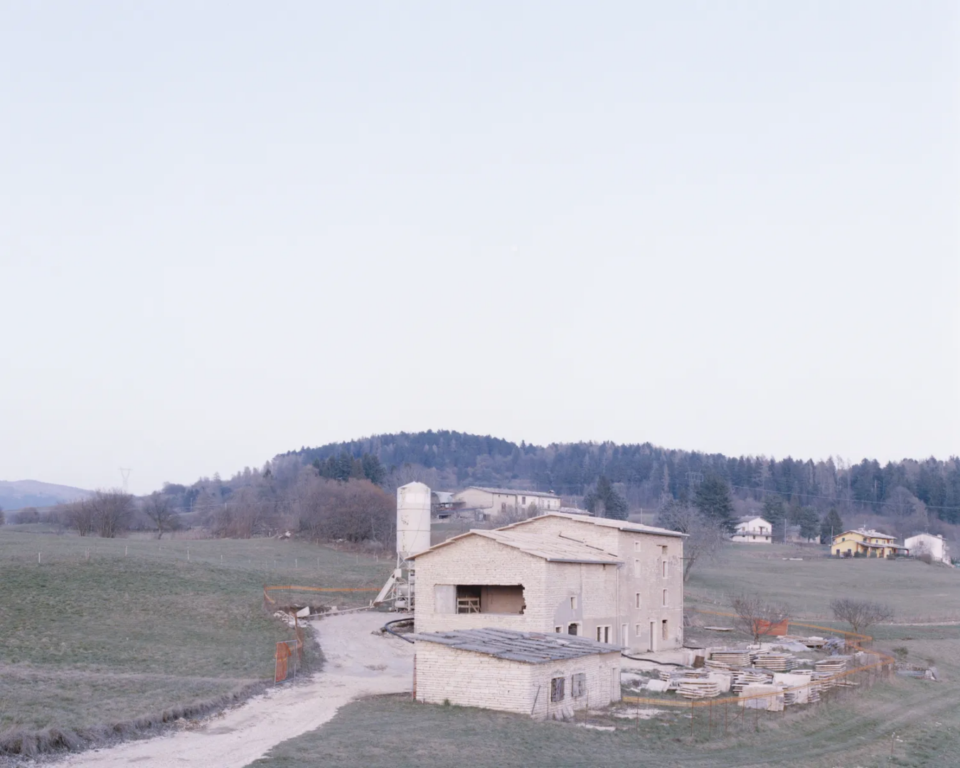 Studio Wok. QuadroDesign HQ - Cabina, San Maurizio D’Opaglio 2024. Foto Marcello Mariana
