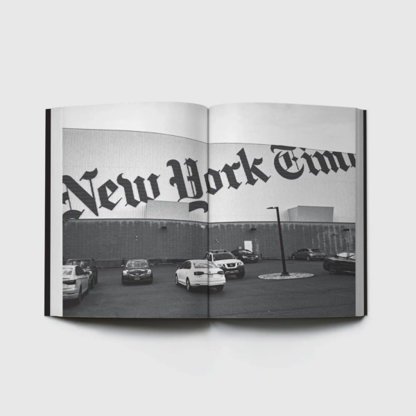 Tom de Peyret – 1 New York Times Plaza, NY 11356 – Poursuite