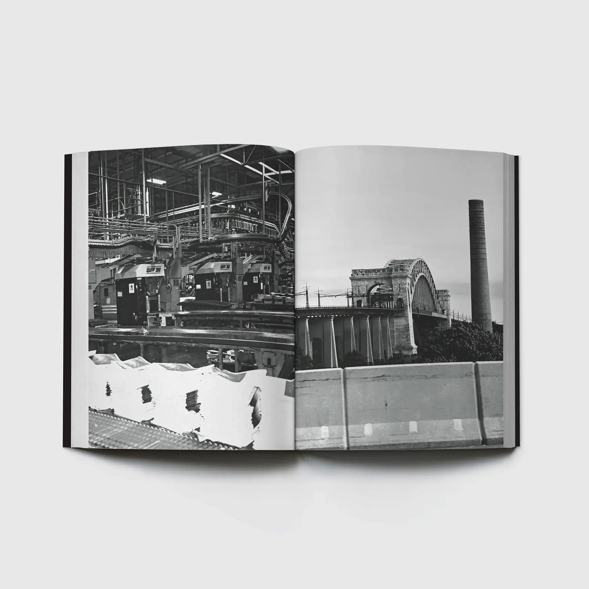 Tom de Peyret – 1 New York Times Plaza, NY 11356 – Poursuite