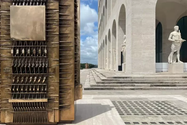 Arnaldo Pomodoro, Il grande teatro delle civiltà, macchine sceniche per le Orestiadi del 1983