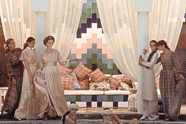 BOB KRIEGER VALENTINO ALTAMODA PER HARPER’S BAZAR ITALIA 1974 Bob Krieger Valentino Altamoda per Harper’s Bazar Italia 1974