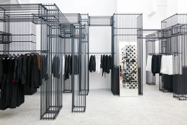 DOVER STREET MARKET INTERIOR STAND DOVER STREET MARKET INTERIOR STAND