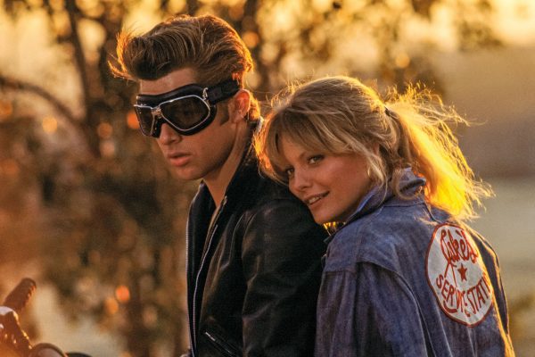 MAXWELL CAULFIELD AND MICHELLE PFEIFFER ON THE SET OF GREASE 2, 1982 MAXWELL CAULFIELD AND MICHELLE PFEIFFER ON THE SET OF GREASE 2, 1982