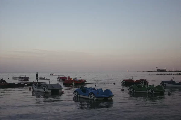 I-pedalo-di-Nida-foto-di-Mirko-Cecchi-1024x683