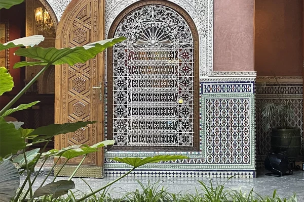 La Sultana, Marrakech - the decorated window