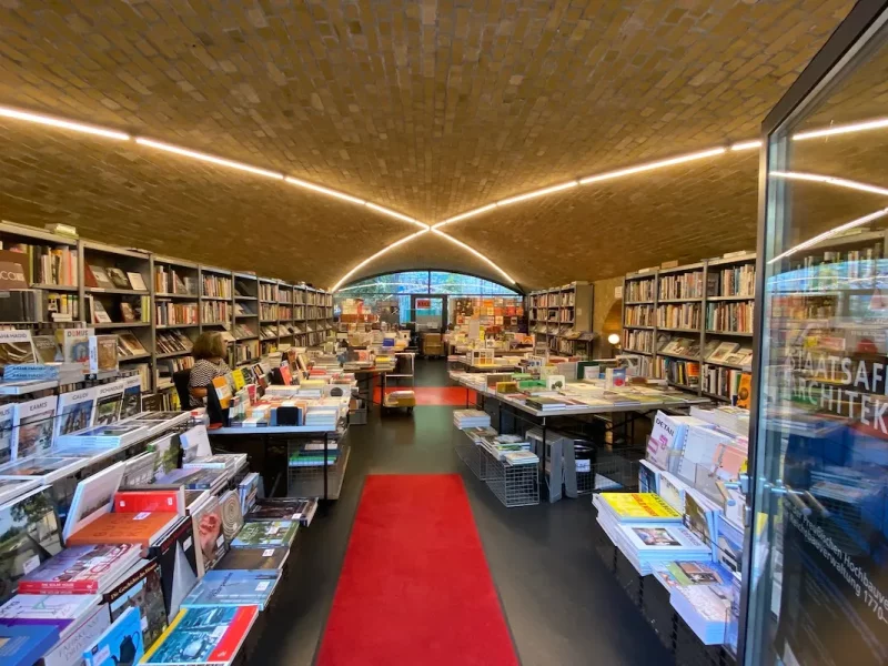 The bookstore is named Buucherbogen, which means books arch