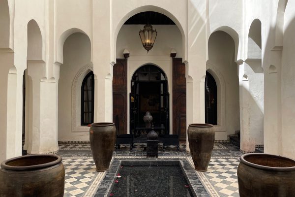The hall at Dar Darma Riad, architectural features and water tank