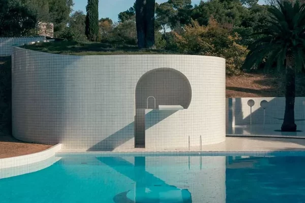 Alain Capeilleres for his summer residence in Le Brusc, France. photography Romain Laprade, 2017